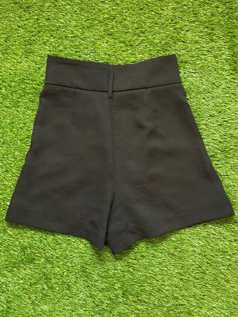 Wilfred Aritzia Black Paperbag High Rise Trouser Shorts Size 0 - Picture 2 of 2